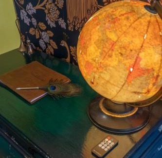 Cornwall House | Cardinal Inn Boho Room
