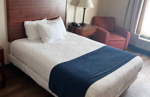 Albion Hotel | Cardinal Inn & Event Center