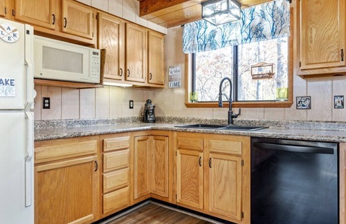 Wright City Ski Chalet | Cardinal Lake Front w/Private Dock by StayLage
