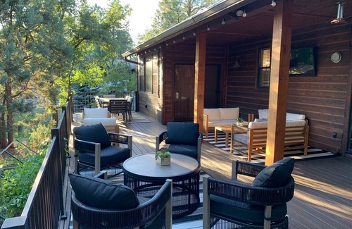 Torreon Cabin | Cardinal Lodge in Torreon - Incredible Outdoor Living - Family Retreat Sleeps 10