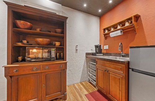Waco Cottage | Cardinal’s Calln A Tiny House in Woods ★
