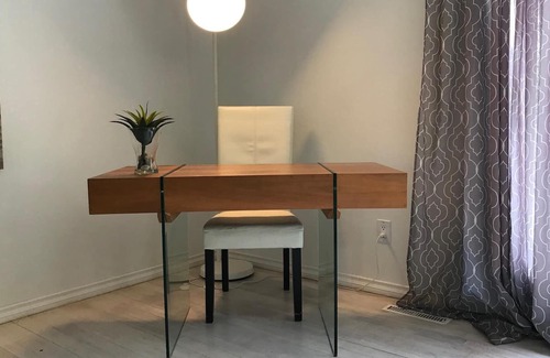 Red Deer House | Carefree Lifestyle on a Close