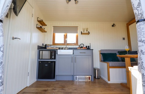 Gwaenysgor Near Prestatyn Cottage | Cariad Bach