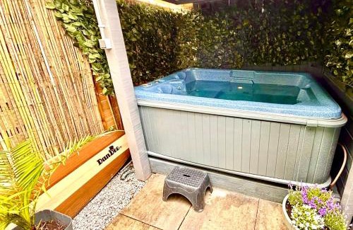 Vijfhuizen House | Caribbean style beach house with jacuzzi & private garden near Amsterdam