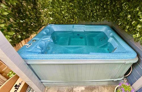 Vijfhuizen House | Caribbean style beach house with jacuzzi & private garden near Amsterdam
