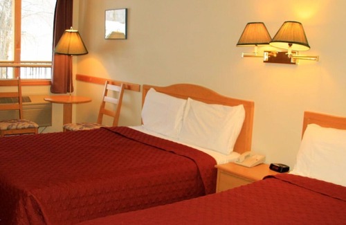 Clinton Hotel | Cariboo Lodge