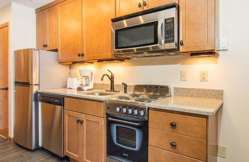 Lutsen Resort | Caribou Highlands Lodge