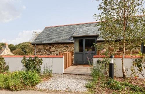 Newquay House | Carines Barns - Par