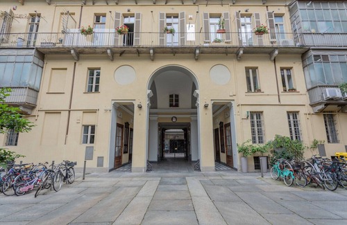 Historic Centre Apartment | Carlo Alberto House by Wonderful Italy