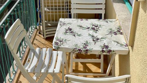 Sanremo Apartment | Carlo's DP34 -Oasi tra i Porti-