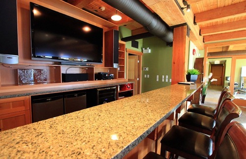 Blind Bay House | Carmel Beach Private Lodges - Unit #4. Lakefront 4 bedroom unit.