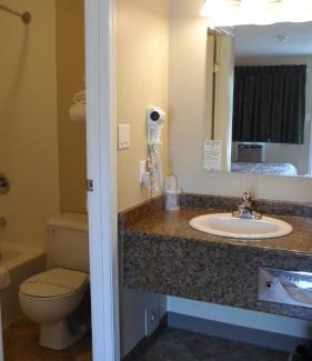 Prince George Hotel | Carmel Inn