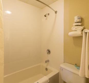 Prince George Hotel | Carmel Inn