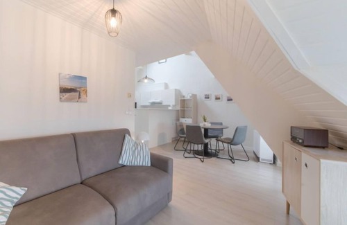 De Haan Apartment | Carnac View - top floor appartment by Interhome