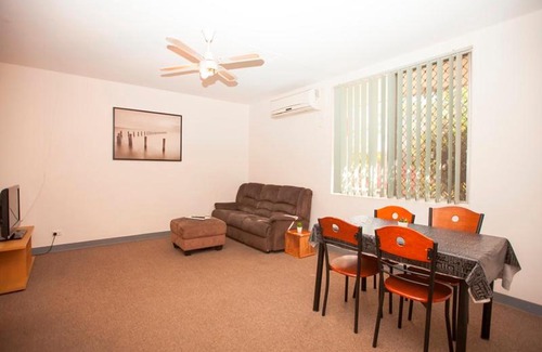 Carnarvon Resort | Carnarvon Central Apartments