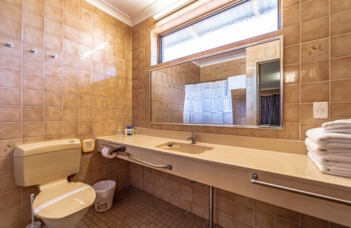 Brockman Hotel | Carnarvon Motel