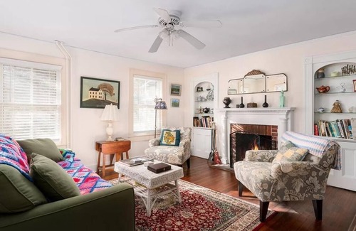 East Quogue Bed & Breakfast | Carole's Place B & B