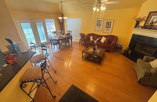 Dallas House | Carols Quiet Retreat