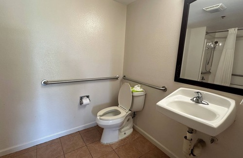 Denham Springs Hotel | Carom Inn Denham Springs-Baton Rouge