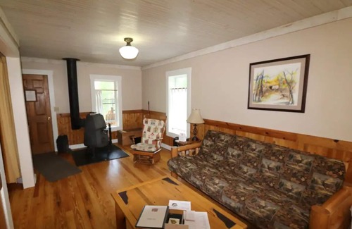 Clark Cabin | Caron House - A Well-Equipped Square Log Cabin!