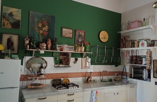 Carrara Apartment | Carrara center apartment, academy and quarries