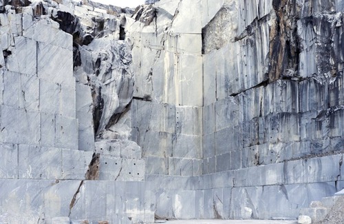 Carrara Apartment | Carrara center apartment, academy and quarries