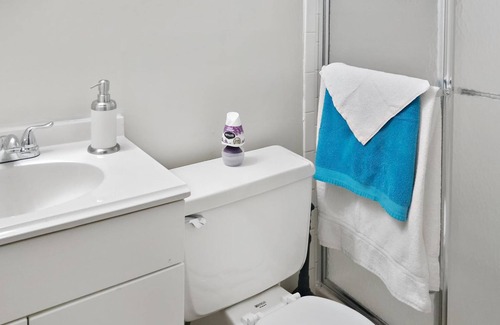 White Oak House | Carriage Guest House