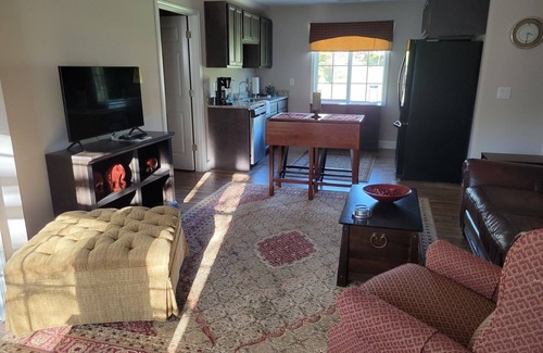 Senoia Apartment | Carriage House Apt in Downtown Senoia
