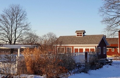 Kinderhook Apartment | Carriage House Charmer