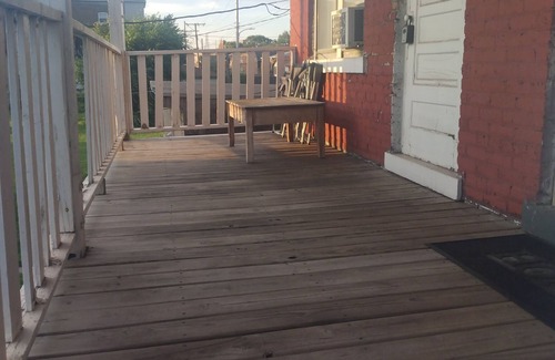 East Chicago Apartment | Carriage House