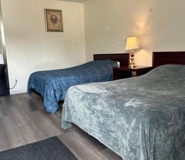 Otonabee-South Monaghan Hotel | Carriage Inn Motel