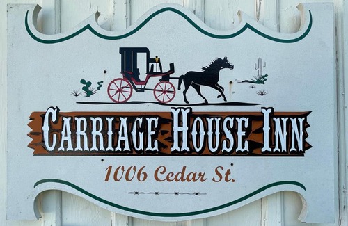 Bandera House | Carriage Inn - Tarpley Suite 5
