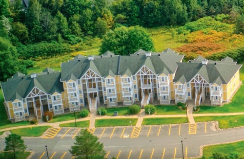 Oro-Medonte Apartment | Carriage Studio Retreat