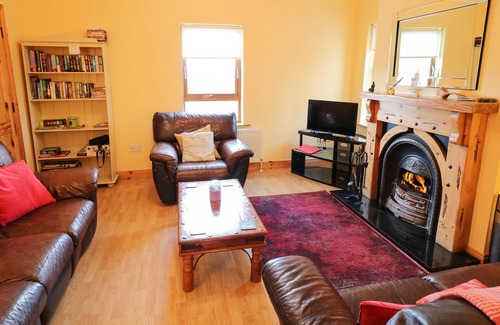 Derrybeg House | CARRICK COTTAGE, family friendly in Derrybeg, County Donegal