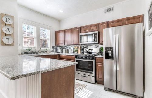 Downtown Tulsa Apartment | Carson Flats Apt 1 - 1BR Near BOK, OSU Med, Dtwn