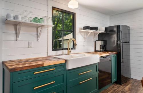 Hillier House | Carson's Creek