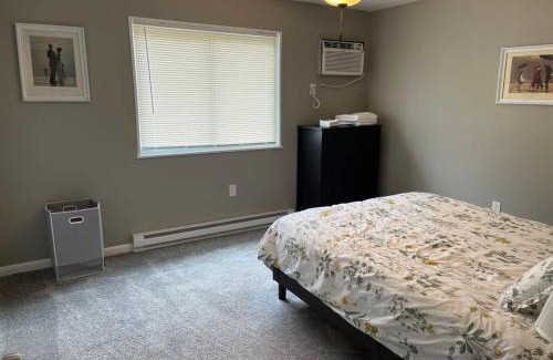 Norwood Apartment | Carter #3 Two bedroom unit near Xavier Downtown