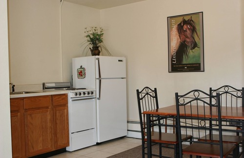 Cody Hotel | Carter Mountain Motel