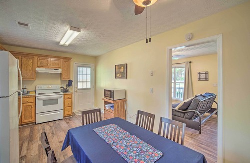 Euharlee House | Cartersville Family Home w/Spacious Backyard