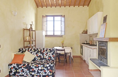 San Casciano in Val di Pesa Apartment | Casale le Lame: Colorino apartment