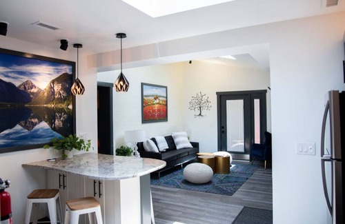 Indianapolis House | Casa 69th @Keystone 2 BR/2BA Contemporary Bungalow