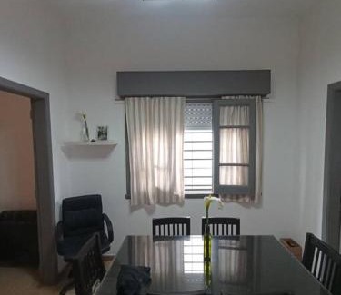 Zarate House | Casa a pocas cuadras del centro