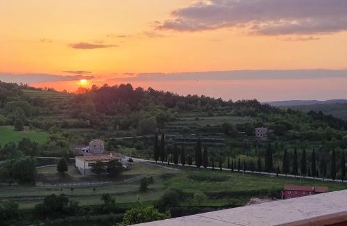 Oprtalj House | Casa Acqua Dolce - House with 4 Bedrooms and Own Spa