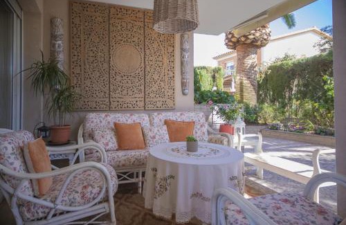 Salou House | Casa adosada con piscina comunitaria Solo familias no grupos de jovenes