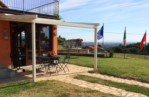 San Secondo di Pinerolo Villa | Casa Aiva, in the vineyards on the hills, Pinerolo