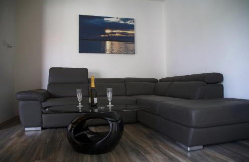 Nurachi House | Casa Aida