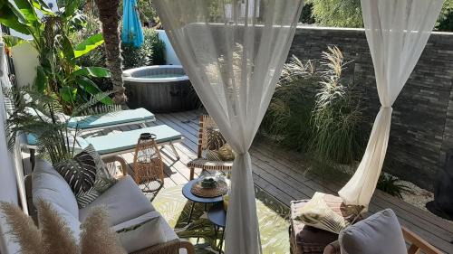 Saint Laurent de la Pree Apartment | Casa Aix Keys avec jacuzzi privatif proche plages et Golf