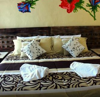 Barrio de Santiago Bed & Breakfast | Casa Akbal B&B