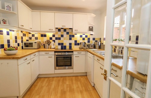 Sandbanks Cottage | CASA AL MARE, pet friendly, character holiday cottage in Sandbanks