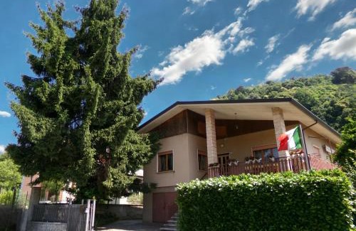 San Giovanni Ilarione Ski Chalet | Casa al Pino